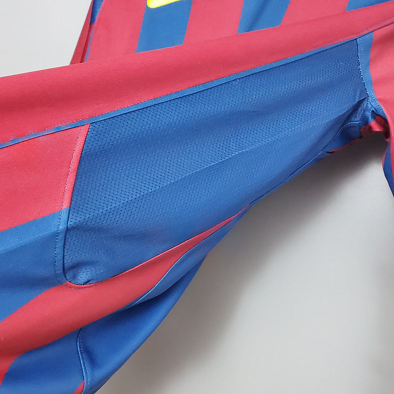 Barcelona Home 2005/2006 (Messi #30)