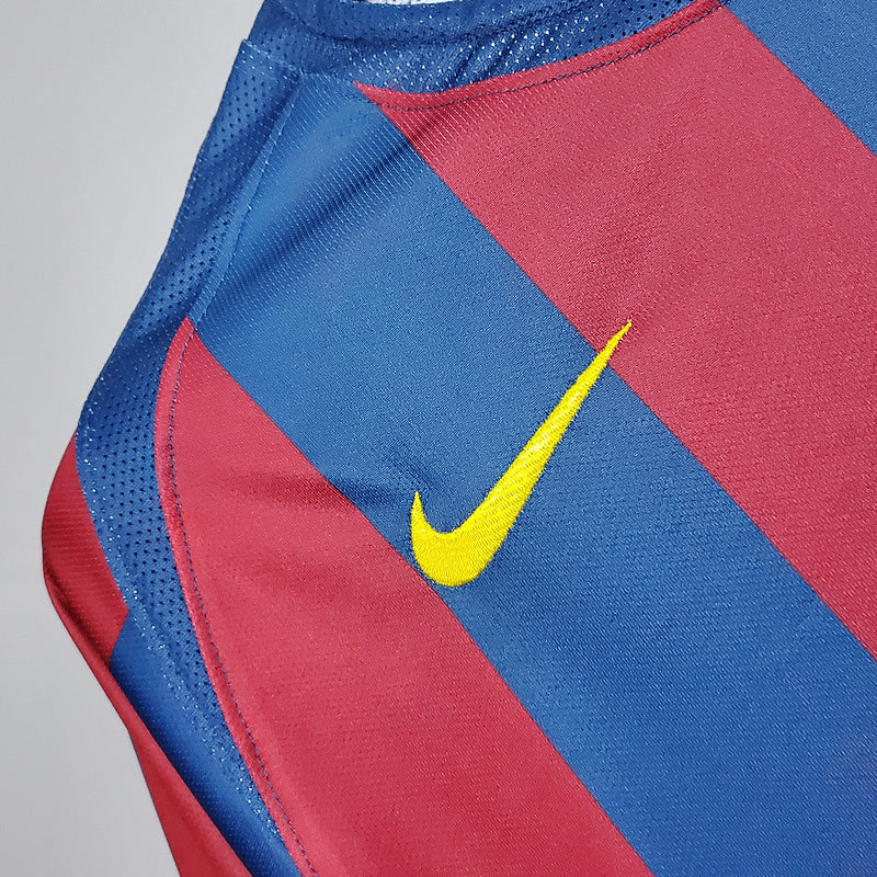 Barcelona Home 2005/2006 (Messi #30)
