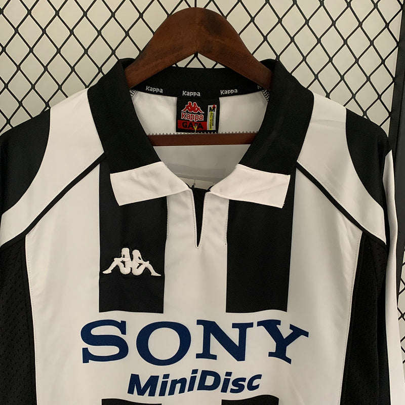 Juventus Home Long Sleeve 1997/1998