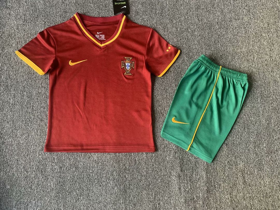 Portugal Home 2000 - Kids